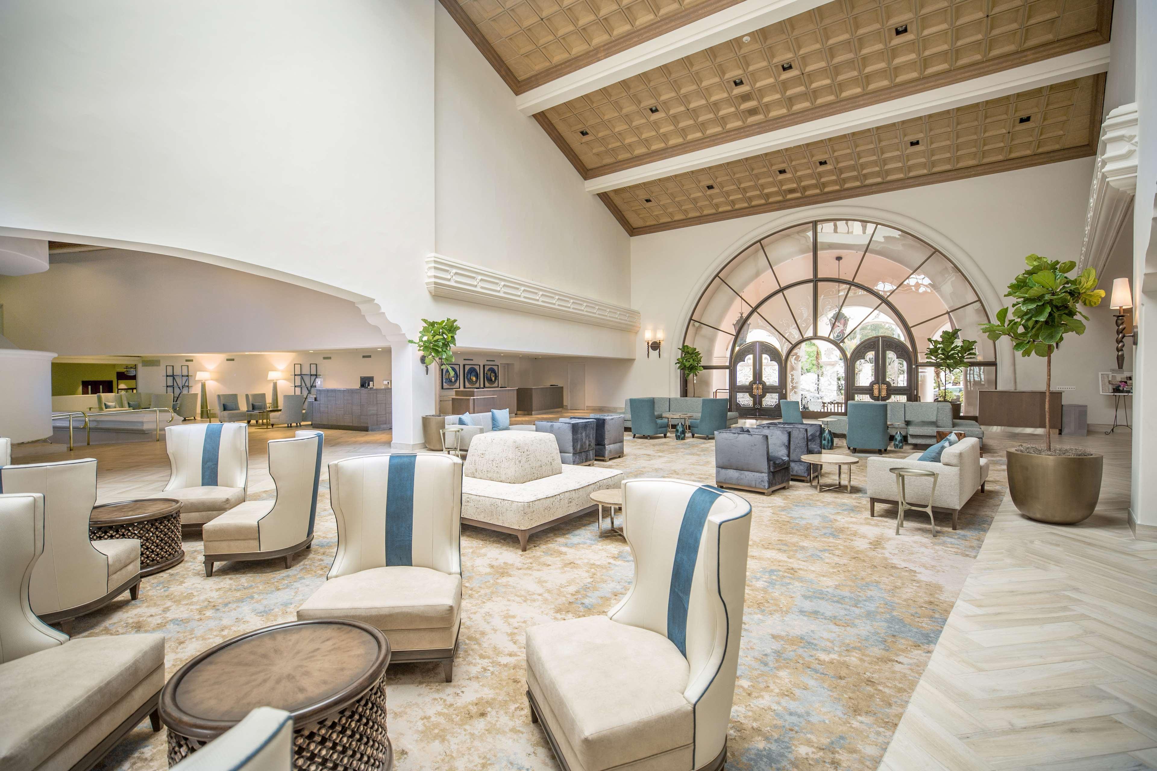 Hilton Santa Barbara Beachfront Resort Buitenkant foto